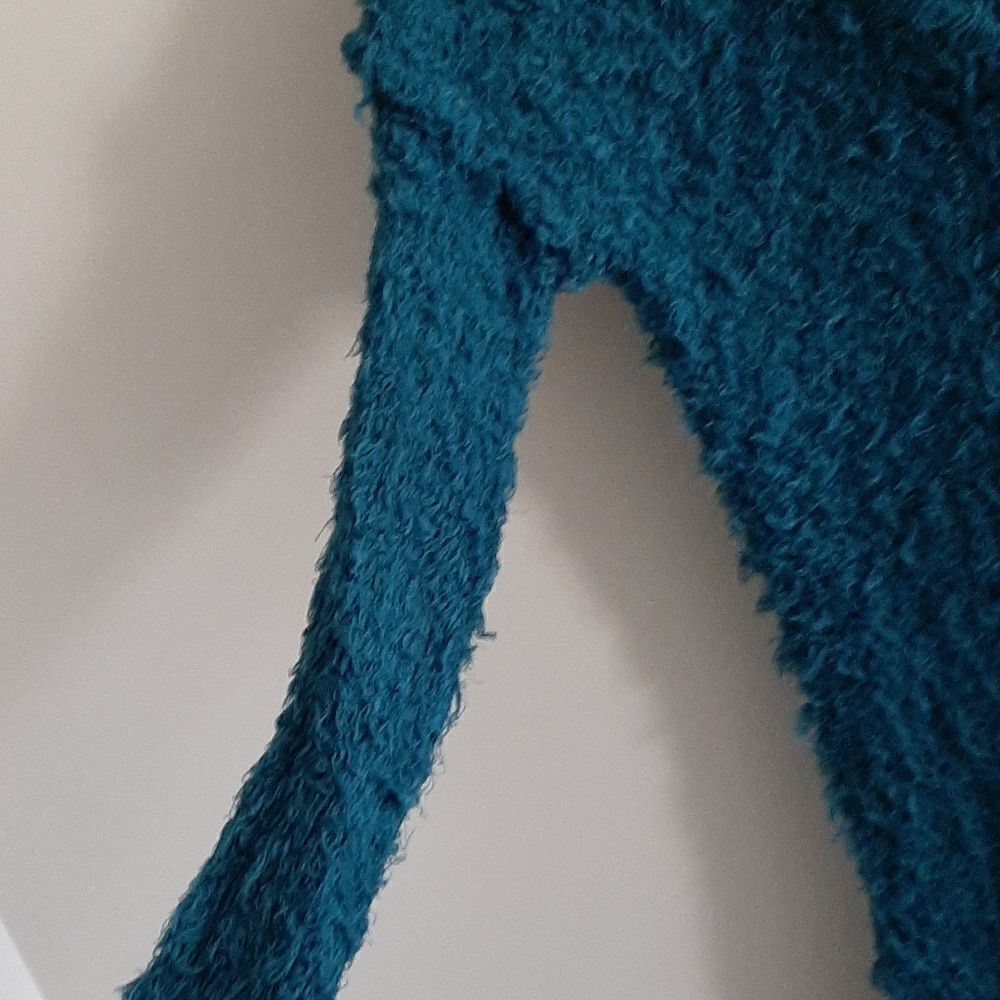 NWOT Urban Outfitters Kimichi Blue sweater - Picture 4 of 5